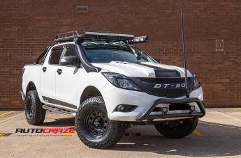 MAZDA BT 50 D HOLE BLACK